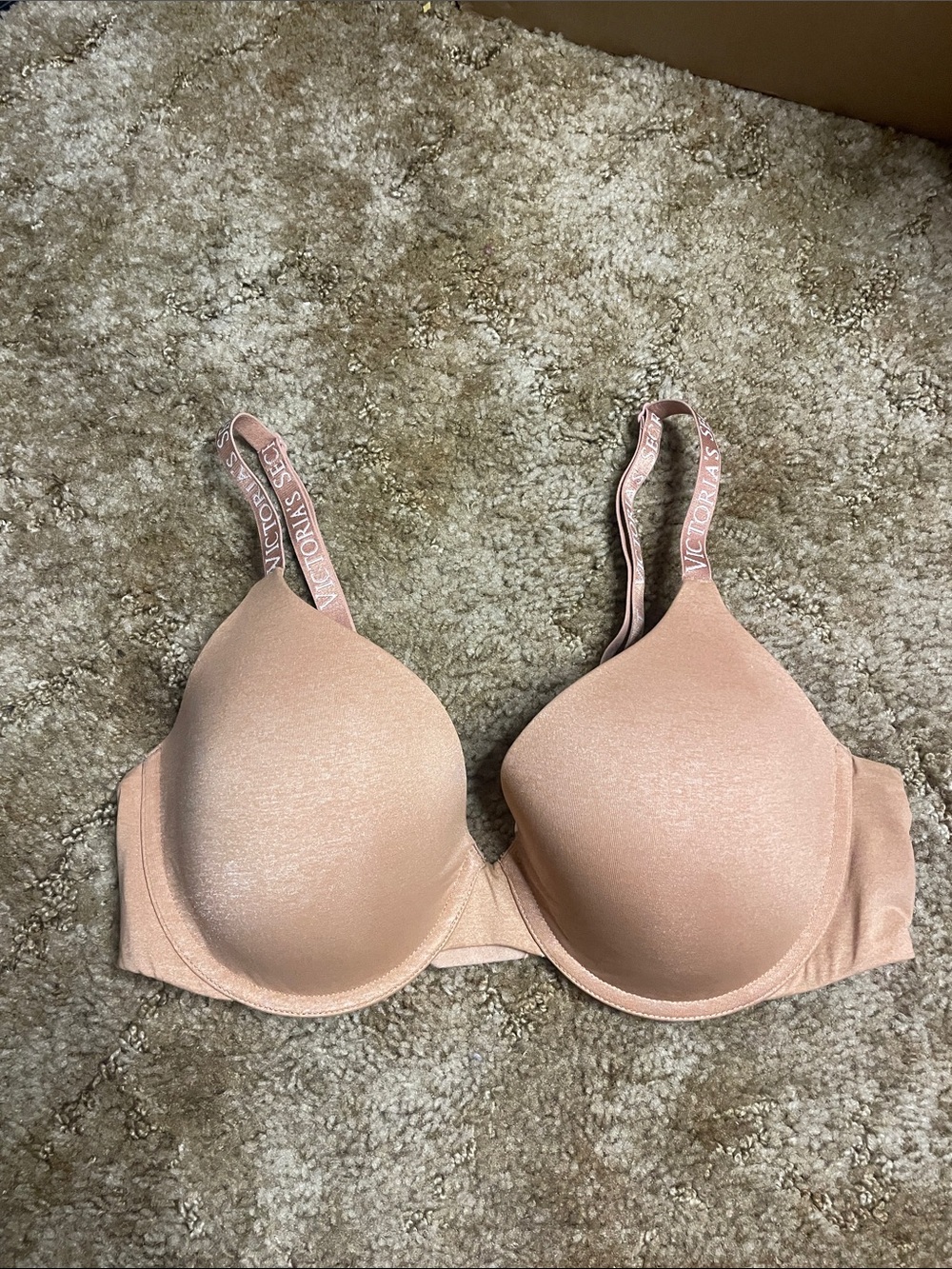 Victoria’s Secret T Shirt Lightly Lined Logo Strap Bra Size 36C